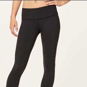 Lululemon wonder under tights, size 6